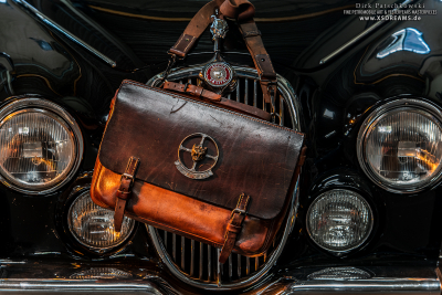 Tasche mit Original Jaguar Emblem / Limited-Legends © Dirk Patschkowski