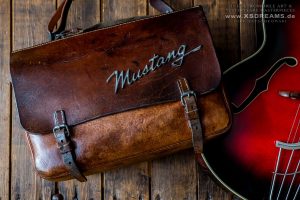 Ledertasche von 1939 mit original Mustang Emblem (Schriftzug) 980,- €