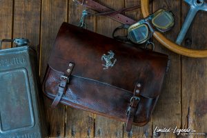 Ledertasche mit original Ferrari Emblem 1280,- €