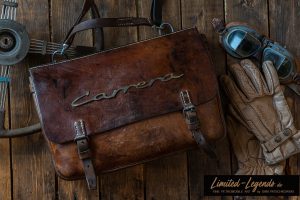 Ledertasche von 1936 mit original Carrera Emblem